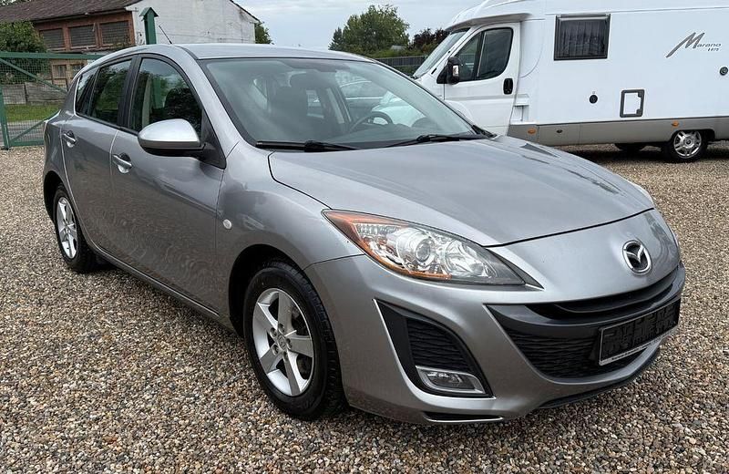 Silber Gebraucht 2011 Mazda 3 90th Anniversary Limousine | 3.490 € (Fairer Preis) - Bild 1/4