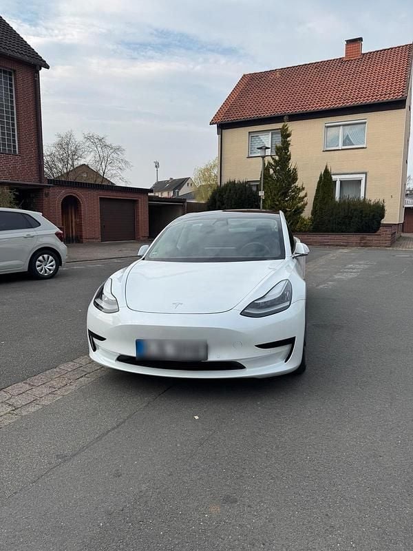 Gebraucht Tesla Model 3 Standard Range Plus 239 kW (325 PS) 2020 Weiß Limousine