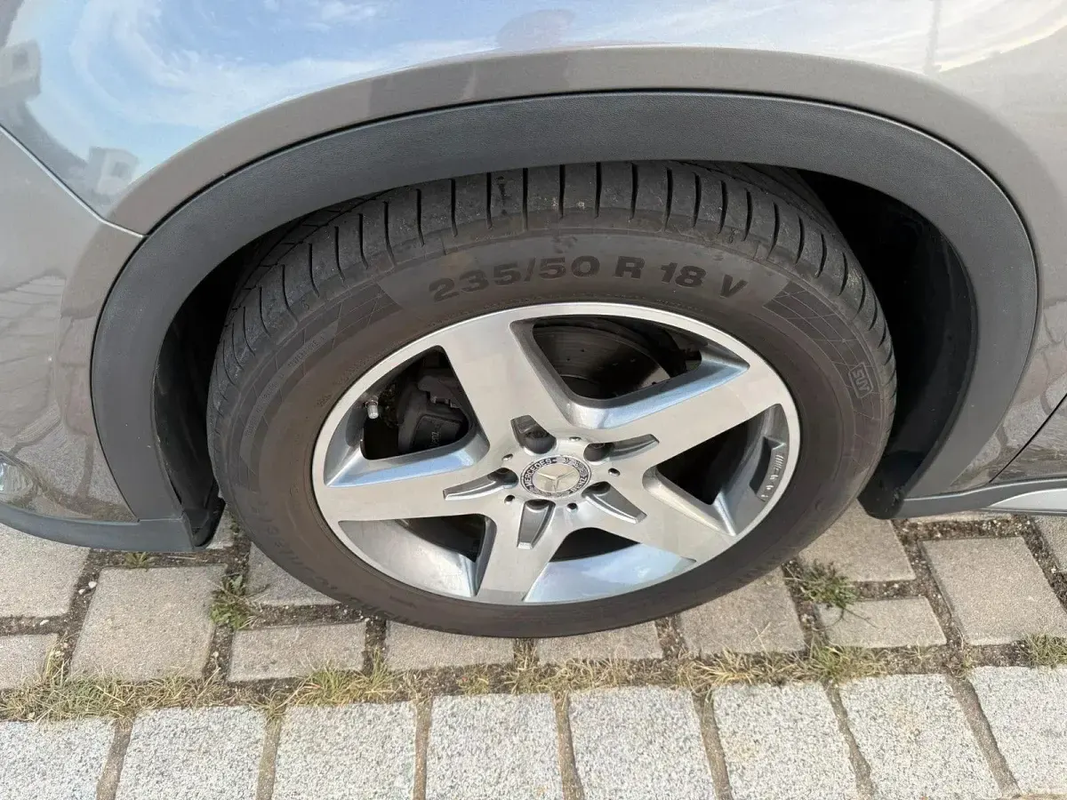 Gebraucht Mercedes GLA200 AMG line 136 PS (100 kW) 2016 Grau SUV