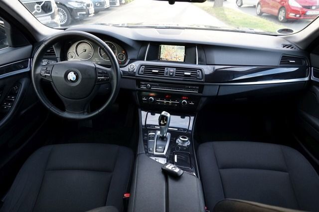 Gebraucht BMW 520 190 PS (139 kW) 2015 Schwarz metallic Kombi