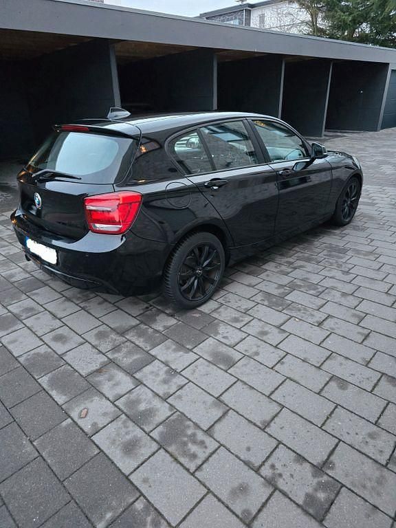 Gebraucht BMW 116 136 PS (100 kW) 2011 Schwarz Kleinwagen