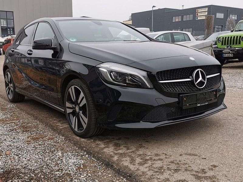 Gebraucht Mercedes A220 177 PS (130 kW) 2016 Schwarz Limousine