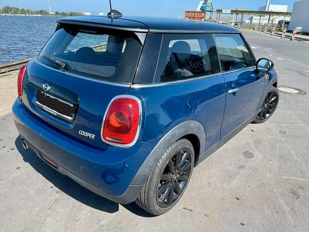 Gebraucht Mini Cooper 136 PS (100 kW) 2016 Blau Kleinwagen