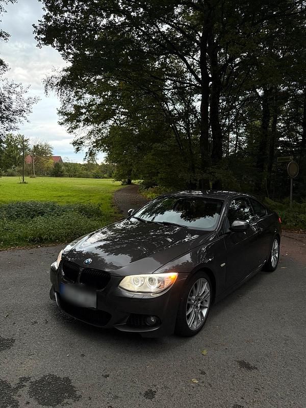 Braun Gebraucht 2010 BMW 320 M Sport Coupé | 7.000 € (Guter Preis) - Bild 1/4