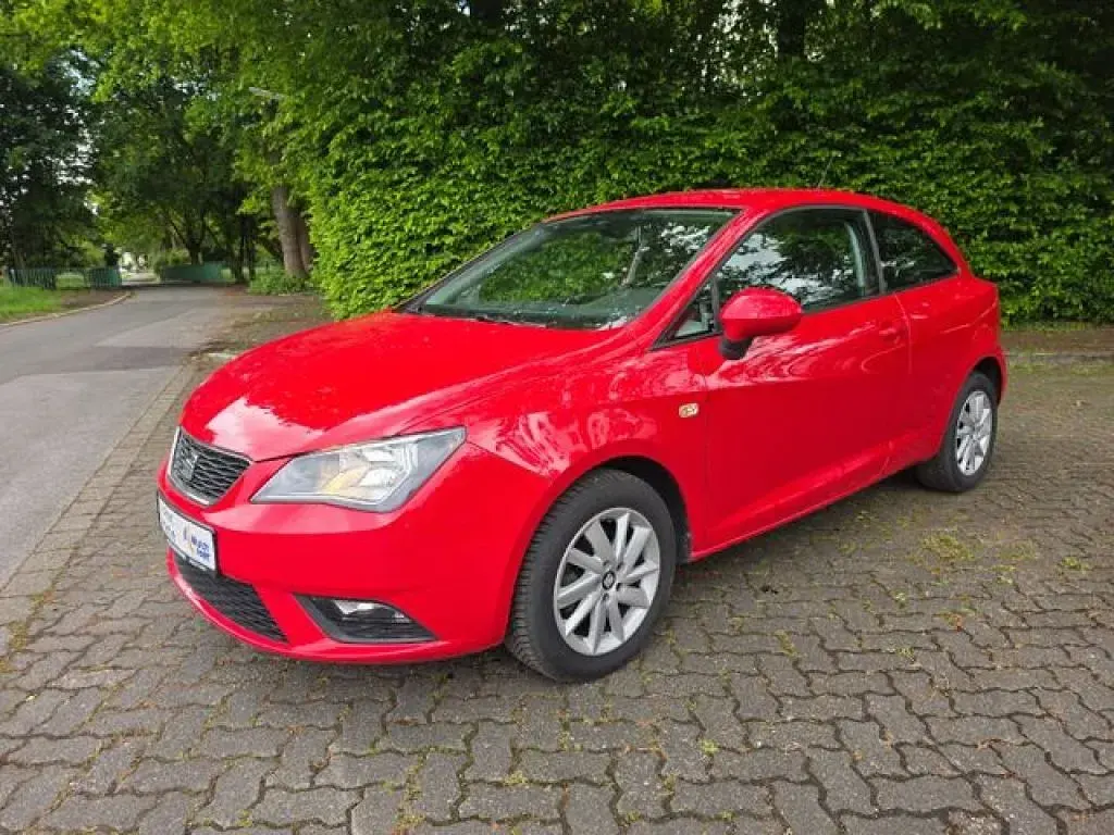 Gebraucht Seat Ibiza Sun 69 PS (50 kW) 2015 Rot Limousine
