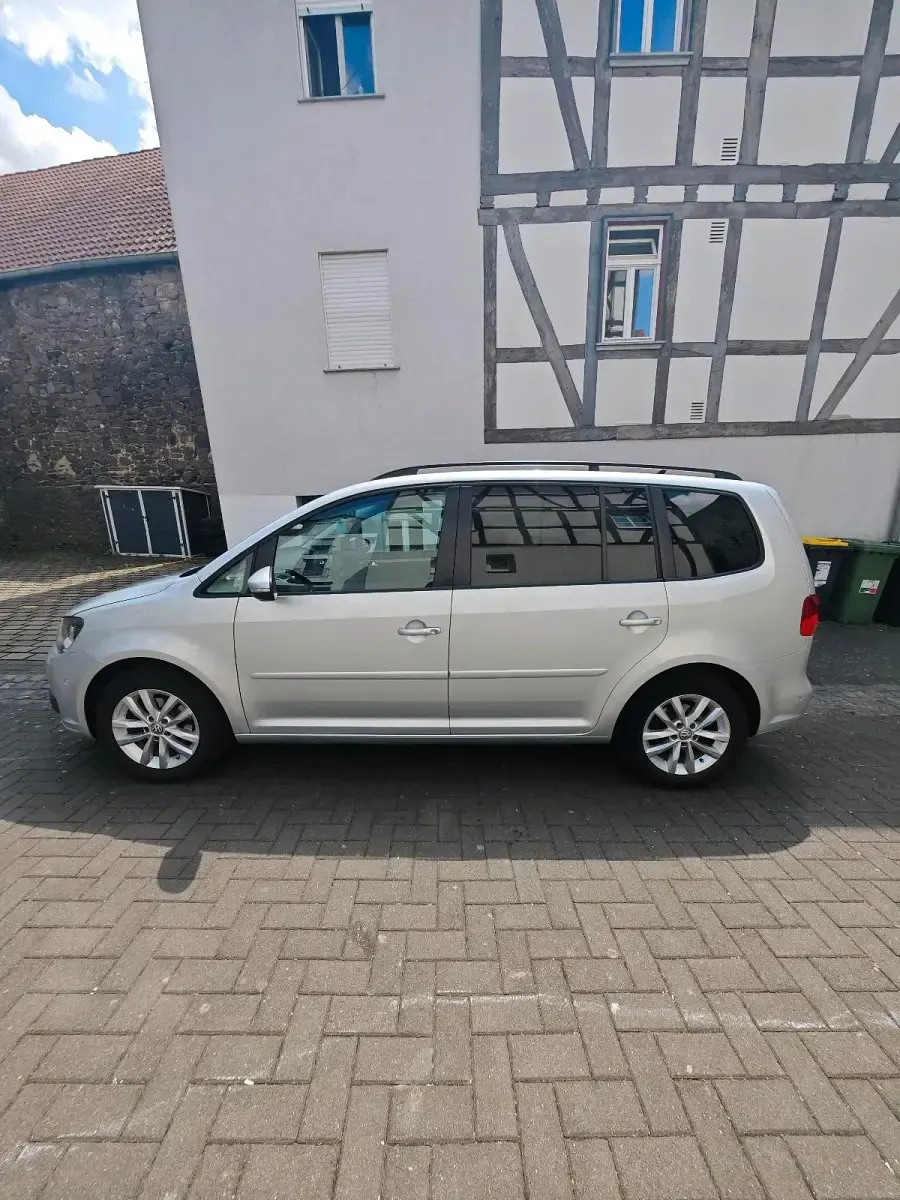 Gebraucht VW Touran 105 PS (77 kW) 2012 Grau Van / Kleinbus