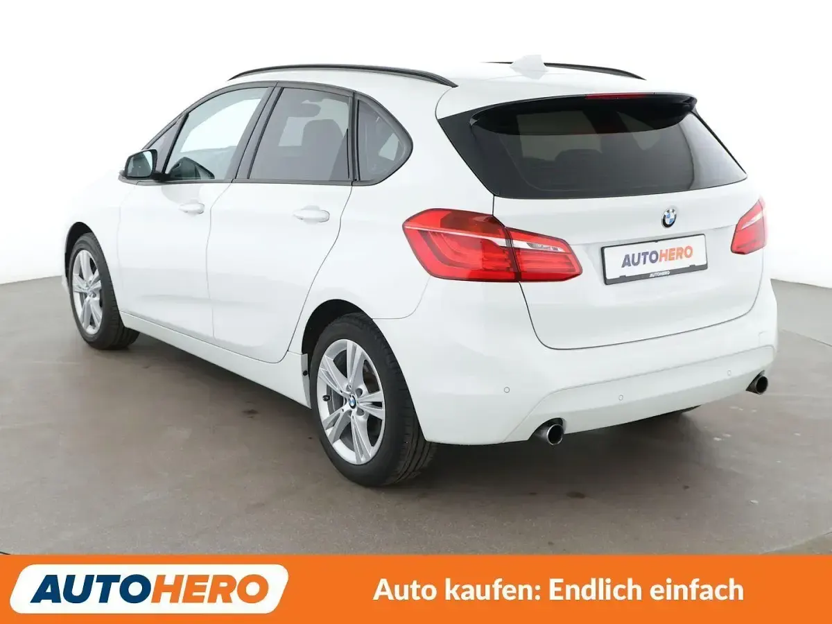 Gebraucht BMW 220 Active Tourer Advantage 192 PS (141 kW) 2017 Weiß Van / Kleinbus