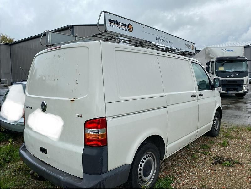 Second-hand VW Transporter 102 CP (75 kW) 2008 Alb Van