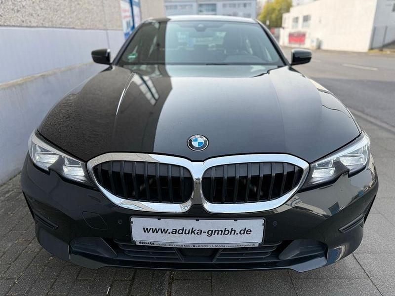 Gebraucht BMW 318 Performance 156 PS (114 kW) 2021 Schwarz Limousine