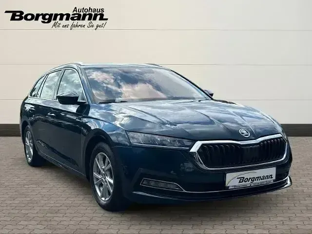 Gebraucht Skoda Octavia First Edition 150 PS (110 kW) 2020 Blau Kombi