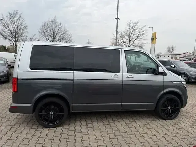 Używany VW Multivan Comfortline 55 KM (40 kW) 2020 Szary Minivan