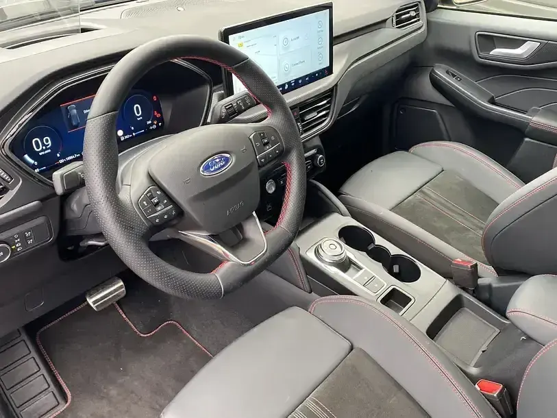 Gebraucht Ford Kuga ST-Line X 186 PS (136 kW) 2025 Schwarz SUV