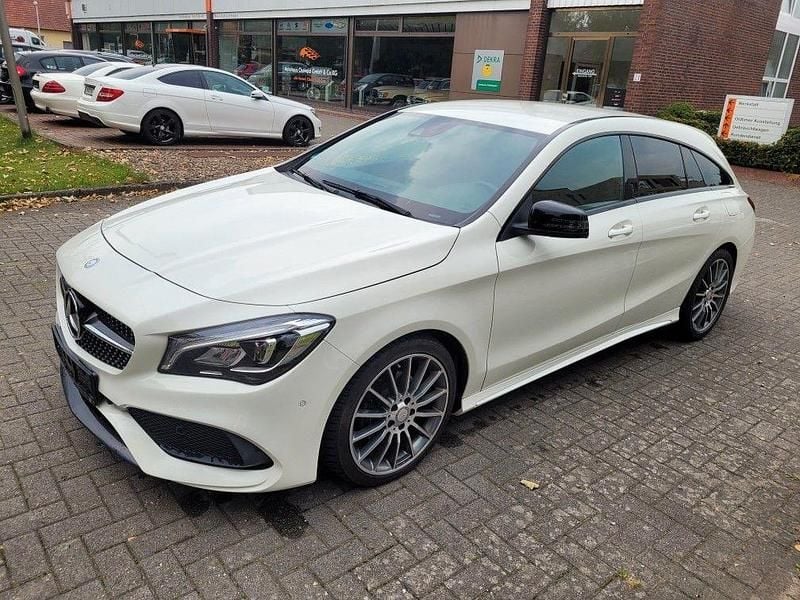 Weiß Gebraucht 2017 Mercedes CLA200 Shooting Brake AMG Kombi | 16.390 € (Guter Preis) - Bild 1/4