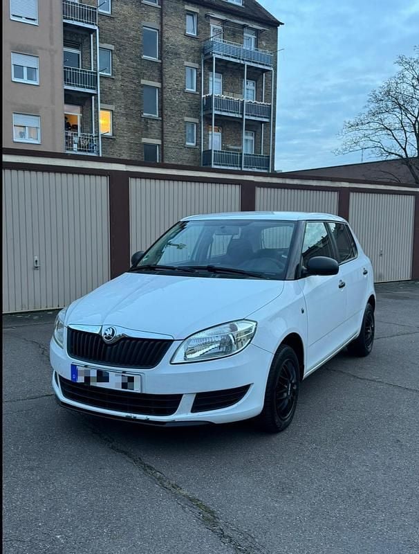 Gebraucht Skoda Fabia Cool Edition 60 PS (44 kW) 2015 Weiß Kleinwagen