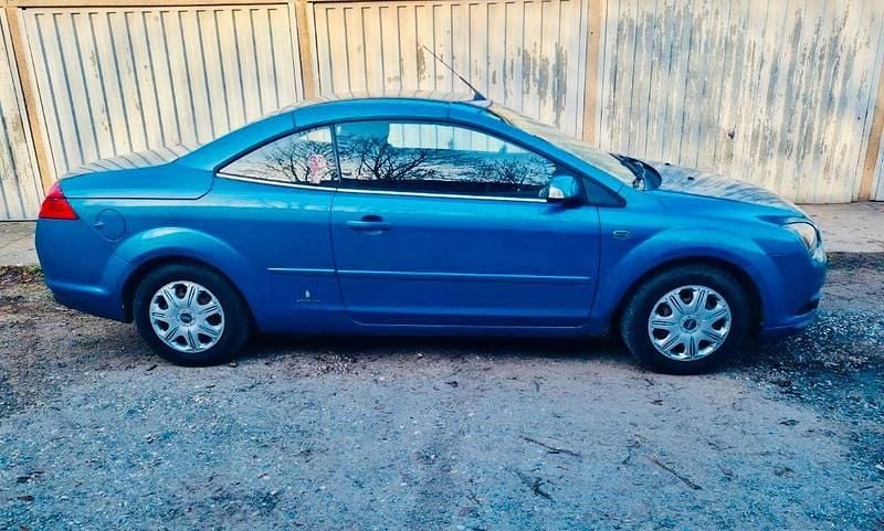 Gebraucht Ford Focus Cabriolet 101 PS (74 kW) 2008 Blau Cabrio