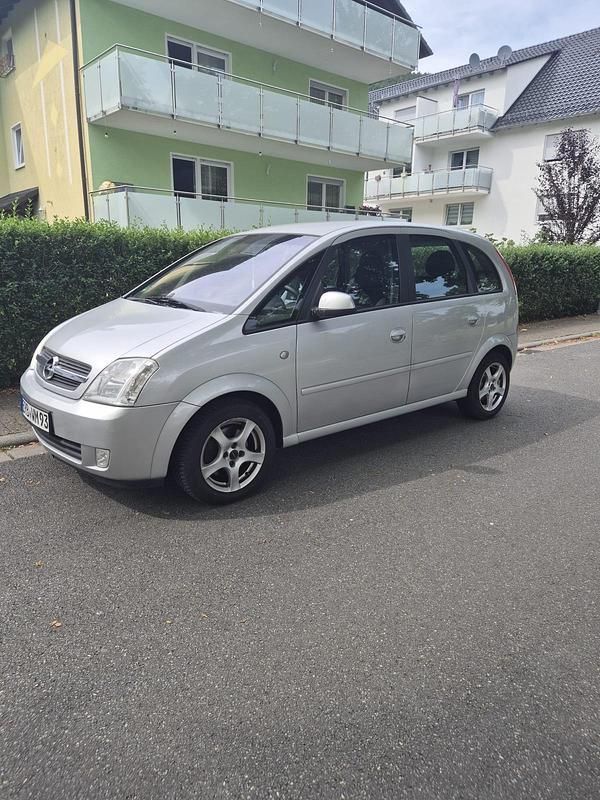 Silber Gebraucht 2005 Opel Meriva Van / Kleinbus | 2.900 € (Fairer Preis) - Bild 1/4