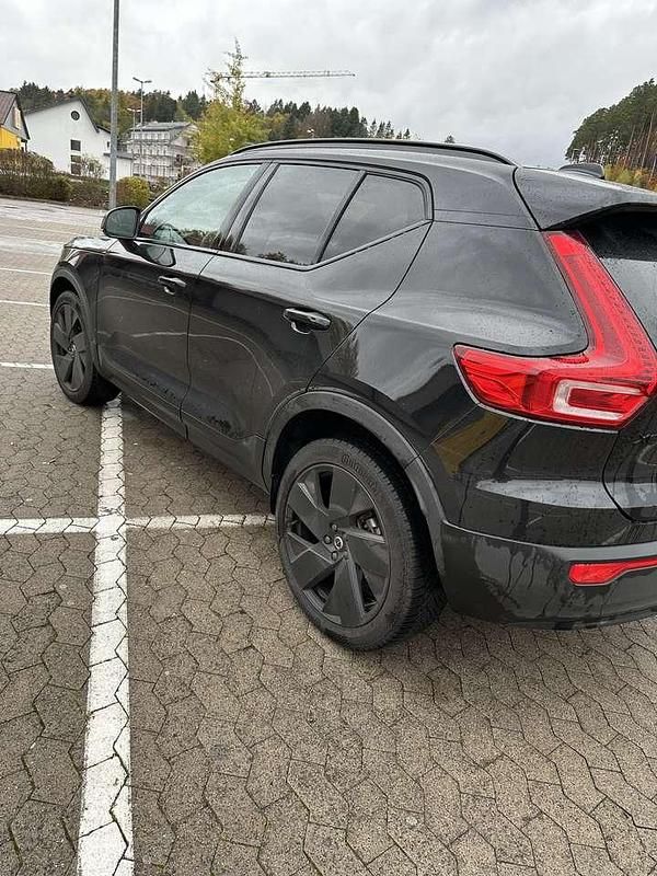Gebraucht Volvo XC40 Plus 163 PS (119 kW) 2025 Schwarz SUV