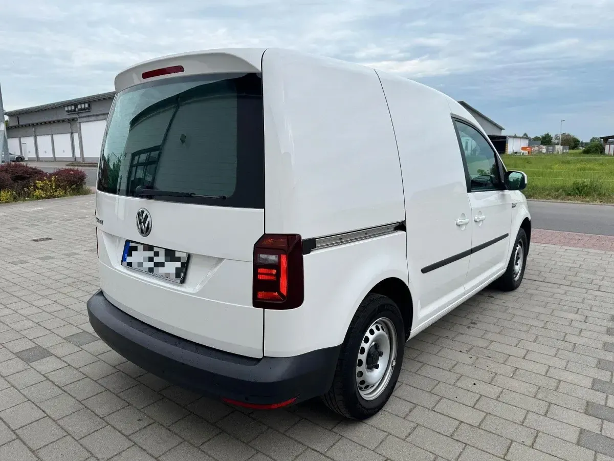 Gebraucht VW Caddy 105 PS (77 kW) 2020 Weiß Van / Kleinbus