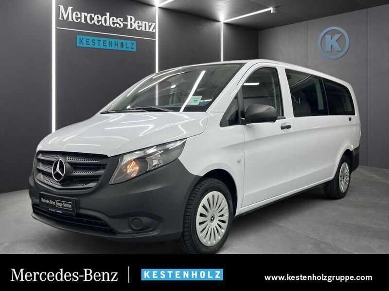 Weiß Gebraucht 2022 Mercedes Vito Van / Kleinbus | 35.990 € (Teuer) - Bild 1/4