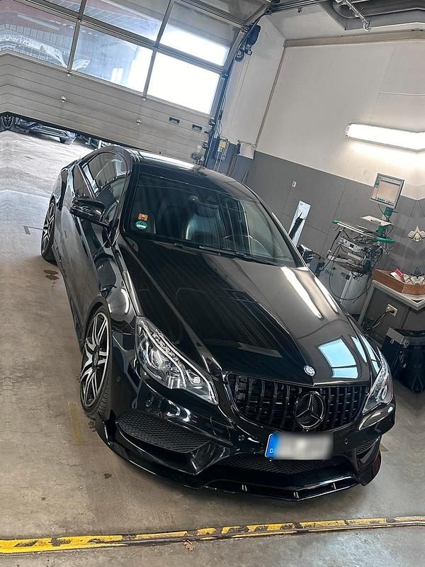Gebraucht Mercedes E350 AMG 258 PS (189 kW) 2013 Schwarz Coupé