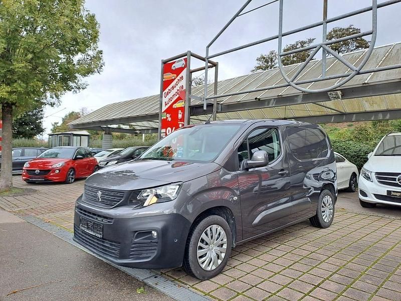 Grau Gebraucht 2019 Peugeot Partner Van / Kleinbus | 13.950 € (Fairer Preis) - Bild 1/4