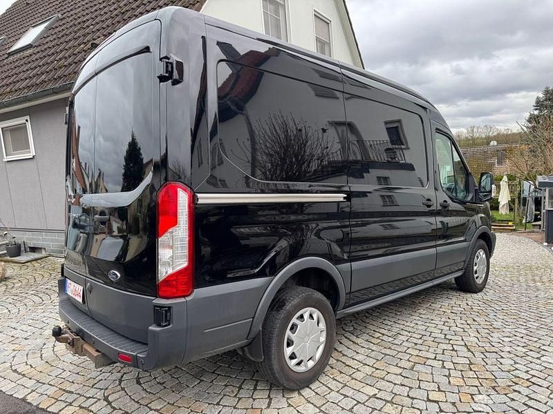 Second-hand Ford Transit 131 CP (96 kW) 2018 Negru Monovolum