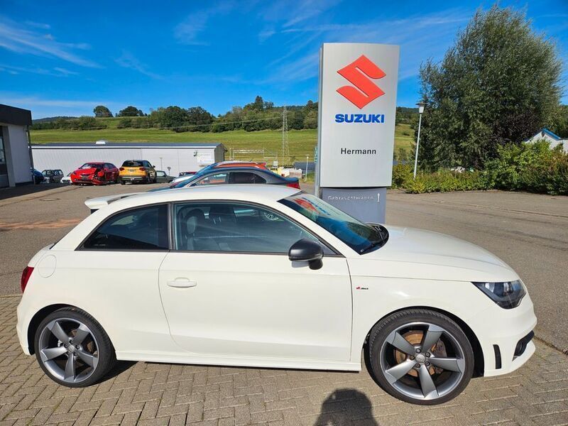 Weiß Gebraucht 2015 Audi A1 S-Line Kleinwagen | 12.850 € (Teuer) - Bild 1/4
