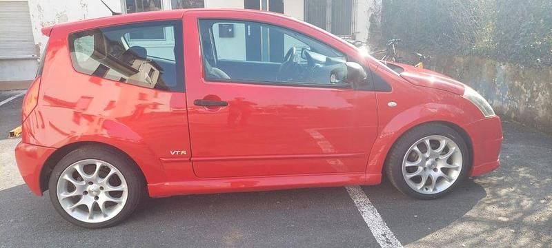 Gebraucht Citroën C2 VTR Sport 60 PS (44 kW) 2005 Rot Kleinwagen