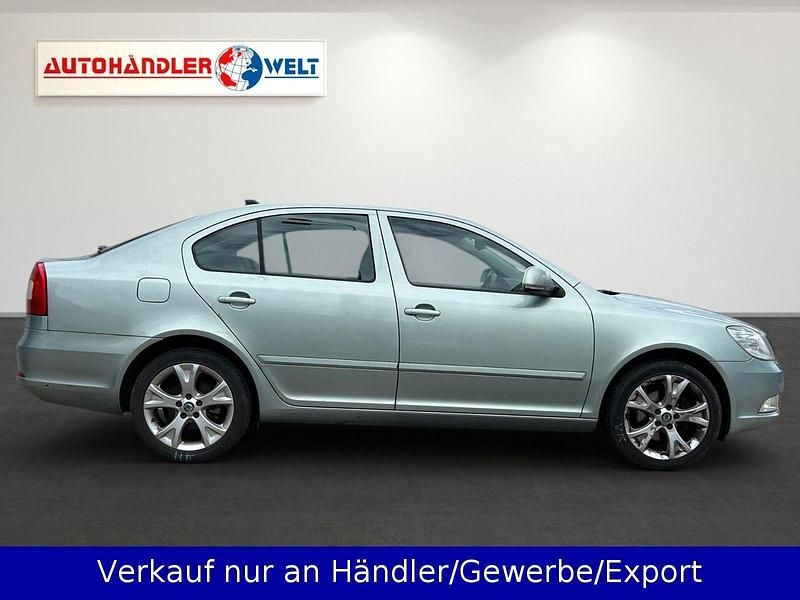 Gebraucht Skoda Octavia Elegance 160 PS (117 kW) 2011 Grün Limousine