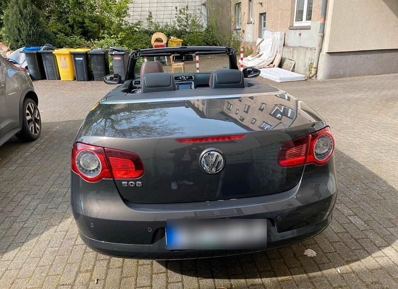 Usata VW Eos 160 CV (117 kW) 2009 Grigio Cabrio