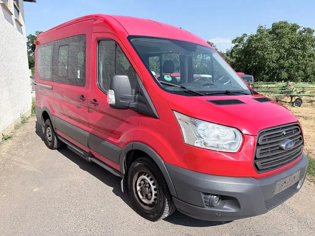 Gebraucht Ford Transit 101 PS (74 kW) 2016 Rot Kombi