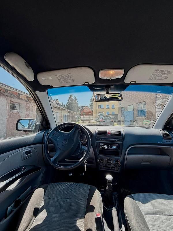 Gebraucht Kia Picanto 75 PS (55 kW) 2006 Schwarz Kleinwagen