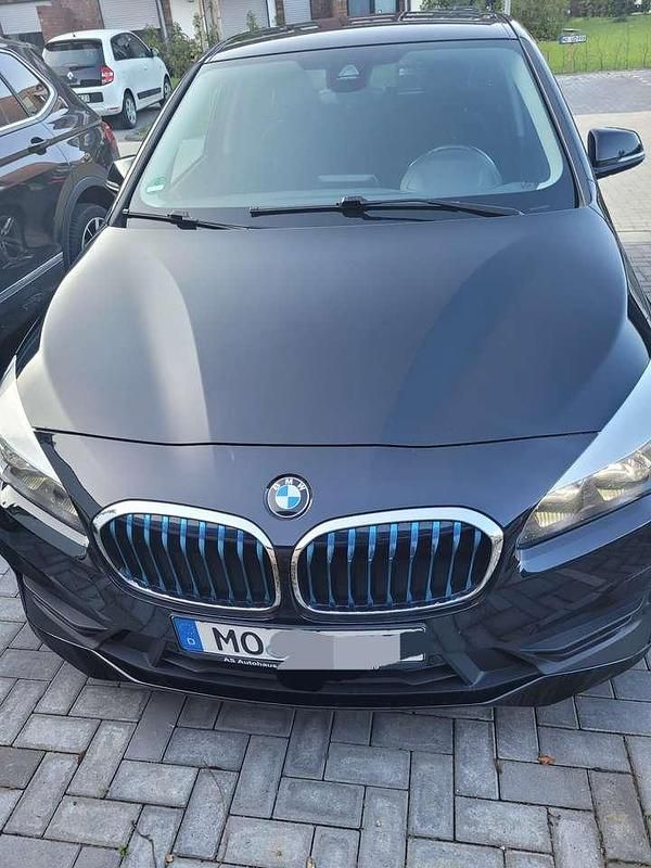 Gebraucht BMW 225 Advantage 136 PS (100 kW) 2018 Schwarz Van / Kleinbus