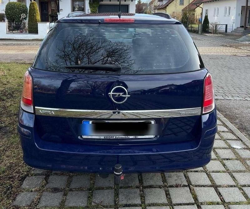 Gebraucht Opel Astra 105 PS (77 kW) 2004 Blau Kombi