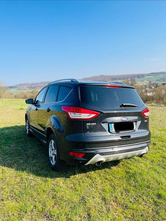 Gebraucht Ford Kuga Titanium 150 PS (110 kW) 2015 Schwarz SUV