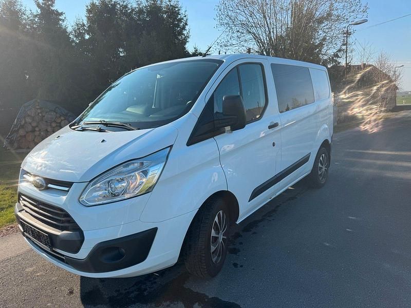 Gebraucht Ford Transit Trend 131 PS (96 kW) 2017 Weiß Van / Kleinbus