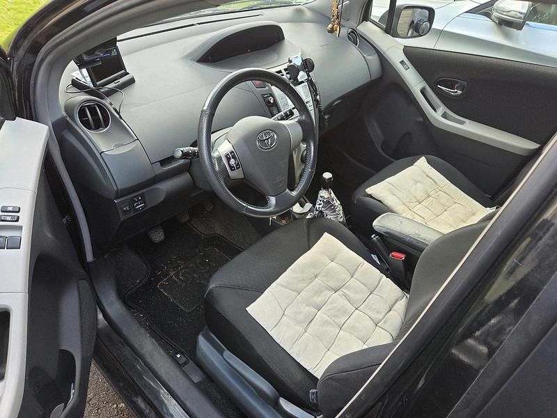 Gebraucht Toyota Yaris 133 PS (97 kW) 2008 Schwarz Kleinwagen