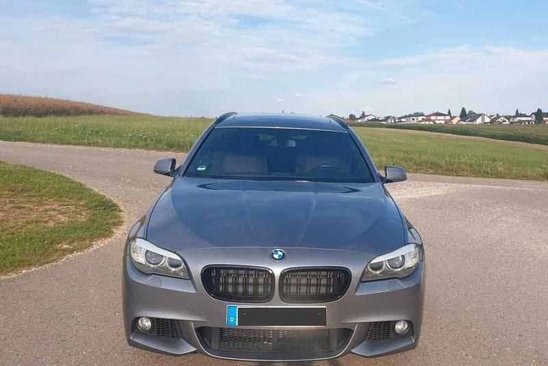 Grau Gebraucht 2011 BMW 528 M Sport Kombi | 14.500 € (Guter Preis) - Bild 1/4