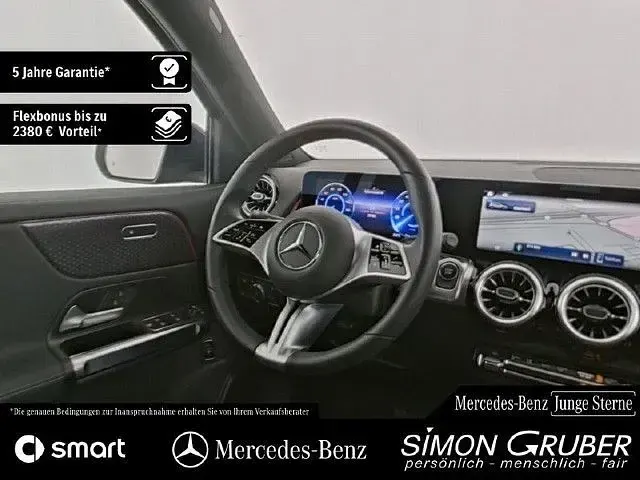 Gebraucht Mercedes EQB250 139 kW (190 PS) 2025 Kosmosschwarz (metallic) SUV
