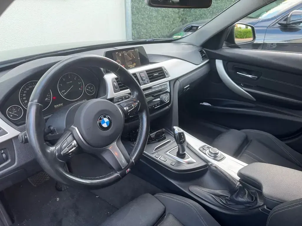Gebraucht BMW 320 Advantage 190 PS (139 kW) 2016 Schwarz Kombi