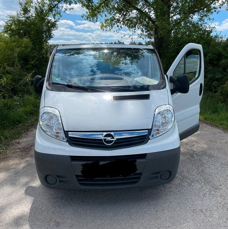 Gebraucht Opel Vivaro 114 PS (83 kW) 2012 Weiß Van / Kleinbus