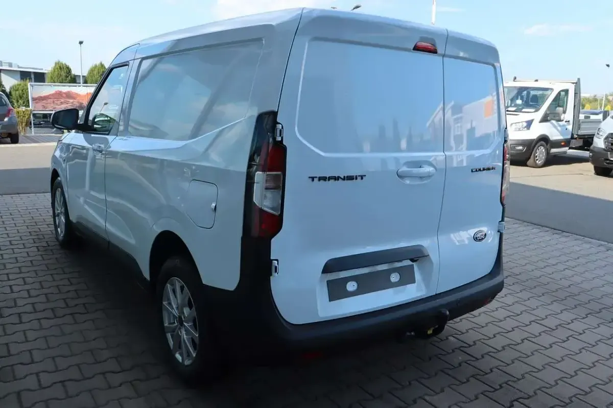 Neu Ford Courier Limited 100 kW (136 PS) 2026 Frozen white Van / Kleinbus