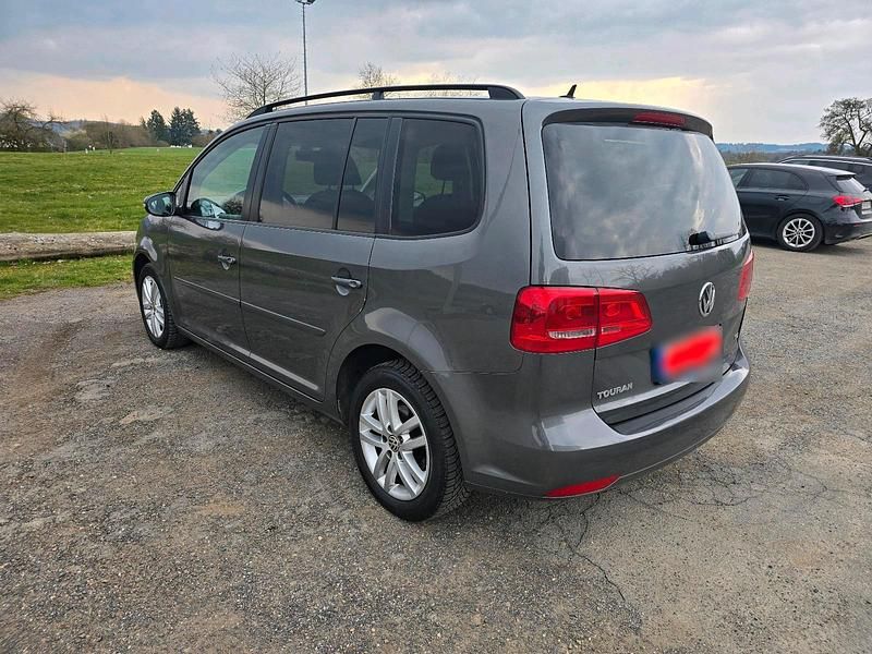 Gebraucht VW Touran 105 PS (77 kW) 2012 Grau Van / Kleinbus
