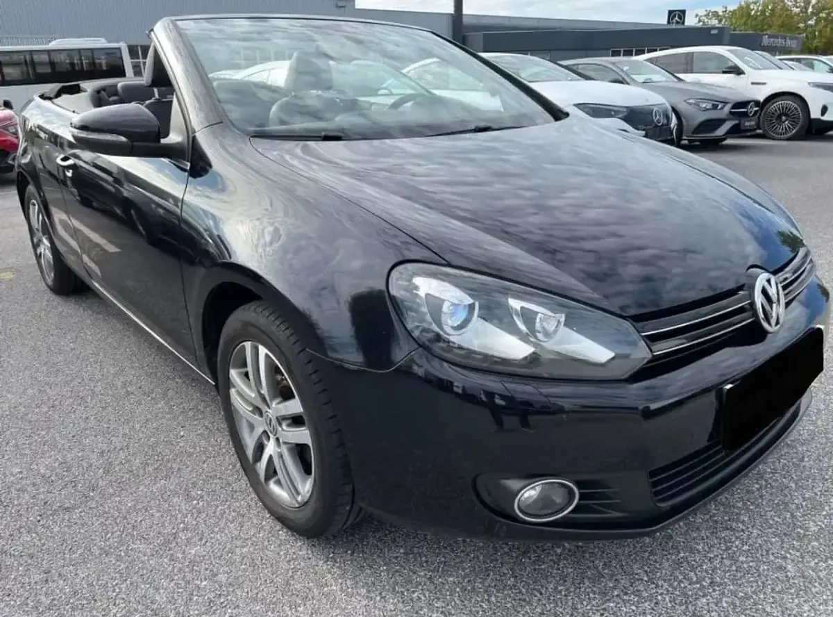 Gebraucht VW Golf 105 PS (77 kW) 2011 Deep black perleffekt Cabrio