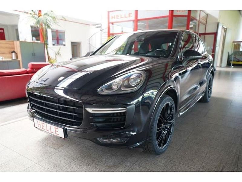 Tiefschwarz (metallic) Gebraucht 2015 Porsche Cayenne SUV | 39.990 € (Etwas zu teuer) - Bild 1/4