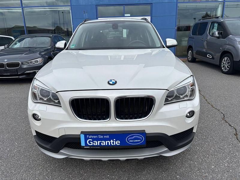 Weiß Gebraucht 2015 BMW X1 SUV | 11.100 € (Fairer Preis) - Bild 1/4