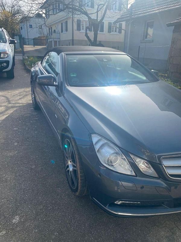 Gebraucht Mercedes E200 184 PS (135 kW) 2010 Grau Cabrio