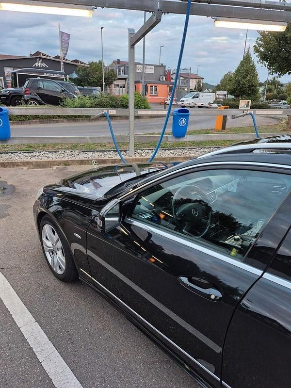 Gebraucht Mercedes E350 Avantgarde 231 PS (169 kW) 2011 Schwarz Kombi