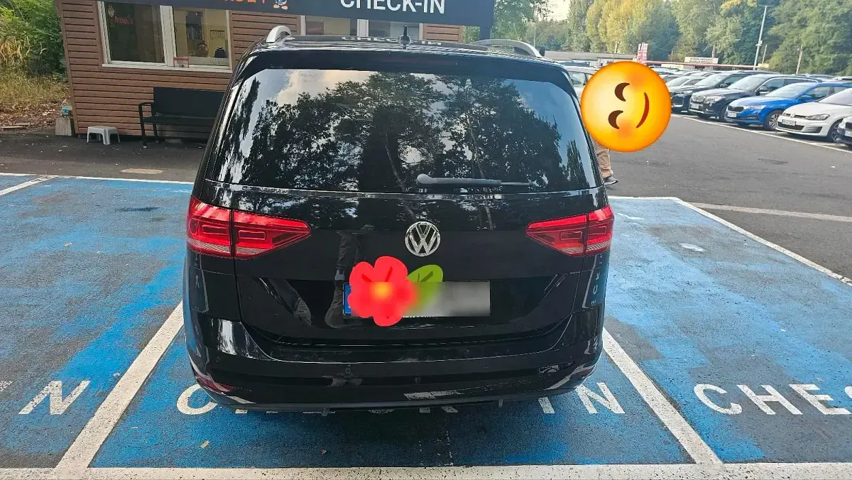 Gebraucht VW Touran 116 PS (85 kW) 2018 Schwarz Van / Kleinbus