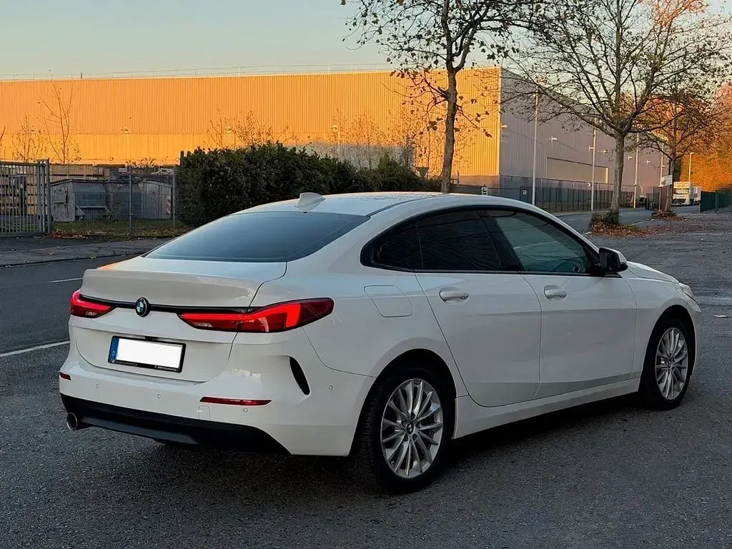 Gebraucht BMW 218 Advantage 136 PS (100 kW) 2021 Weiß Coupé